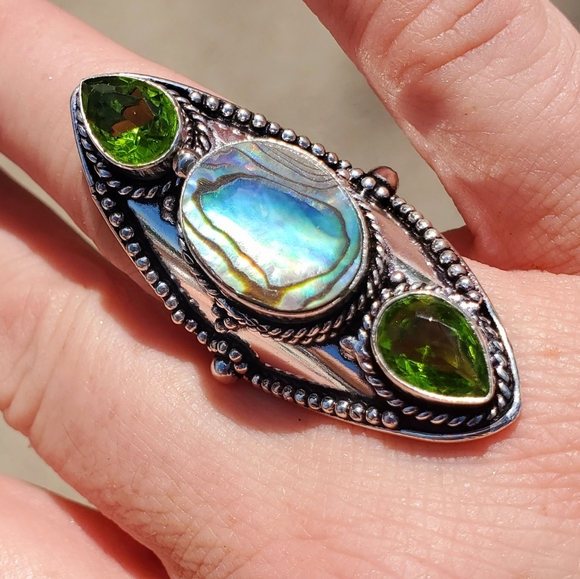 New Abalone Shell & Peridot 925 Silver Statement Ring. - Picture 11 of 16